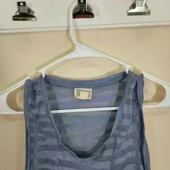 Converse tiger print burns out tank size xs - Picture 3 of 6